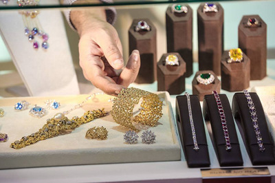 融合奢華與創新 2016迪拜珠寶展中的家用電器新趨勢